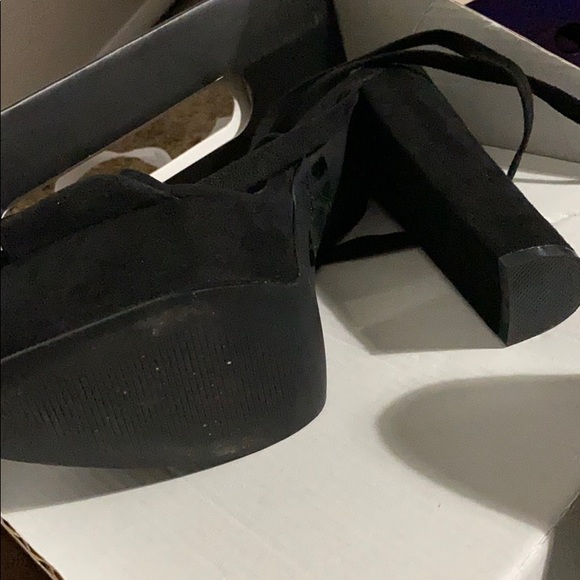 Strapped platforms - Picture 3 of 3